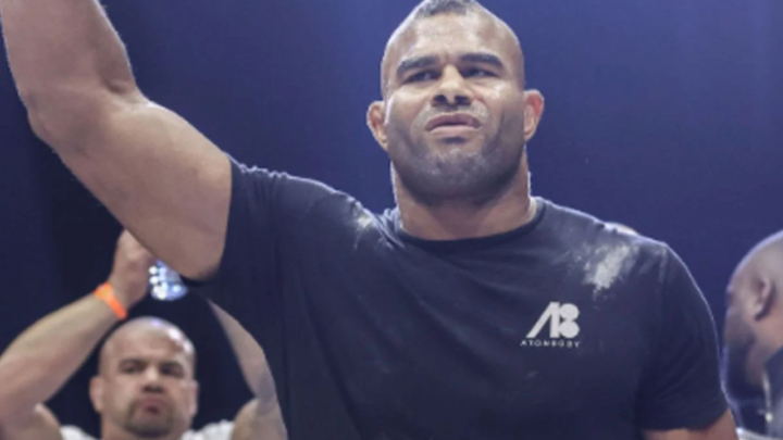 Alistair Overeem erkent de identiteit van haar dochter niet: ‘Zij geen hij’